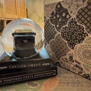 Taylor Swift The Tortured Poets Department (TTPD) Snow Globe